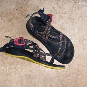 Euc Chaco size 4 for girls